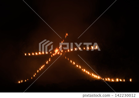 Gozan Okuribi 2026: Kyoto's Obon Festival - Five Sparkling Lights Illuminating the Night Sky Gozan Okuribi 2026: Kyoto's Obon Festival - Five Sparkling Lights Illuminating the Night Sky 142230012