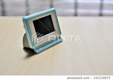 table clock table clock 142230075