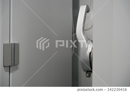 超低溫冷凍機 超低溫冷凍機 142230416