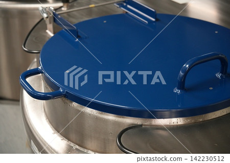 Ultra-low temperature tank Ultra-low temperature tank 142230512