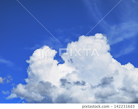 Summer cloud Summer cloud 142231683