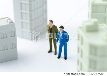 商人和辦公樓 商人和辦公樓 142232585