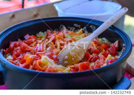 Stir Fry Vegetables in Steaming Wok Dynamic Kitchen Environment Energetic Culinary Action 142232749