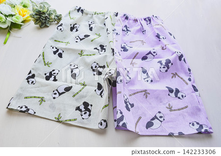 Handmade panda-patterned shorts made from a repurposed tenugui (Japanese hand towel) Handmade panda-patterned shorts made from a repurposed tenugui (Japanese hand towel) 142233306