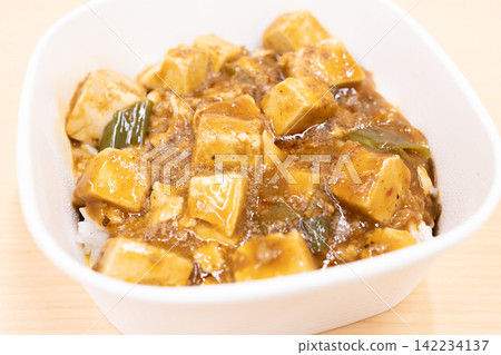 Delicious convenience store bento box: Mapo Tofu Rice Bowl Delicious convenience store bento box: Mapo Tofu Rice Bowl 142234137