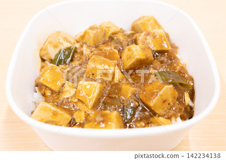 Delicious convenience store bento box: Mapo Tofu Rice Bowl Delicious convenience store bento box: Mapo Tofu Rice Bowl 142234138