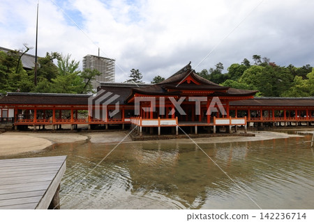 嚴島神社，正殿 [日本廣島] 142236714