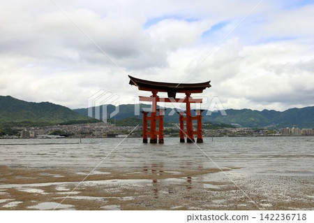 嚴島神社大鳥居 [日本廣島] 142236718
