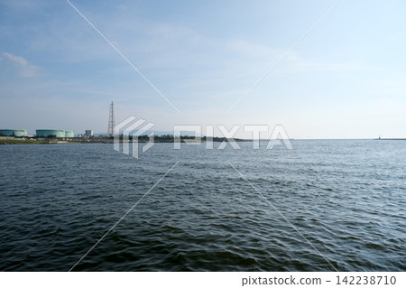 View from the southwest of the Essel breakwater at Mikuni Port, Sakai City, Fukui Prefecture, August 2025 View from the southwest of the Essel breakwater at Mikuni Port, Sakai City, Fukui Prefecture, August 2025 142238710