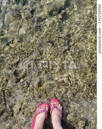 Okinawa, the sea with exceptional clarity Okinawa, the sea with exceptional clarity 142238994