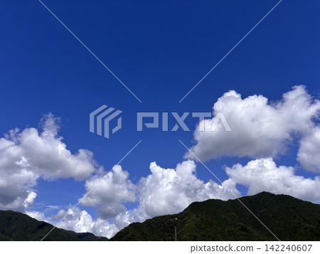 Midsummer blue sky, earth and clouds Midsummer blue sky, earth and clouds 142240607