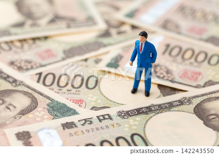商人和金錢 商人和金錢 142243550