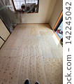 From Japanese-style room to Western-style room 142245042