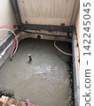 A bathroom 142245045