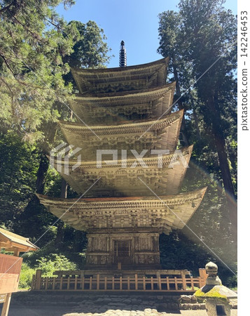 Looking up at the five-storied pagoda from below Looking up at the five-storied pagoda from below 142246453
