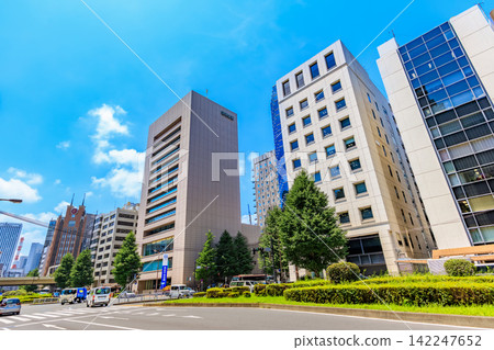 Urban scenery along Showa-dori Avenue in Chuo Ward, Tokyo, near the Kyobashi Takaracho intersection. Urban scenery along Showa-dori Avenue in Chuo Ward, Tokyo, near the Kyobashi Takaracho intersection. 142247652