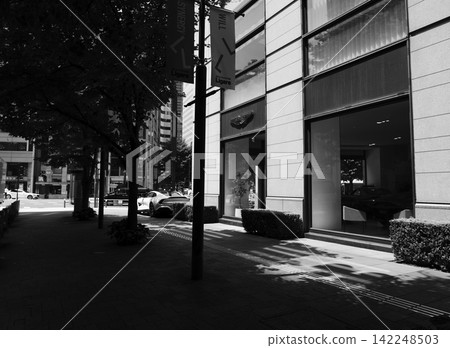 Hibiya in the Afternoon Hibiya in the Afternoon 142248503