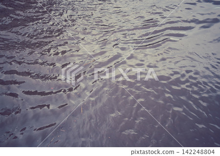 渾水、洪水、水流 渾水、洪水、水流 142248804