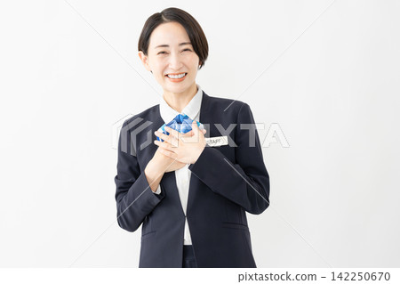 Female receptionist in uniform - Job image 142250670