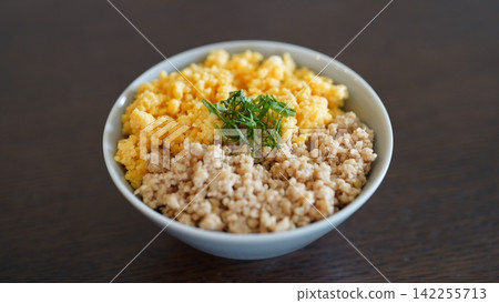 塔塔醬、塔塔粉、自製、自製、水煮蛋、雞蛋、蒔蘿、香草、調味料 塔塔醬、塔塔粉、自製、自製、水煮蛋、雞蛋、蒔蘿、香草、調味料 142255713