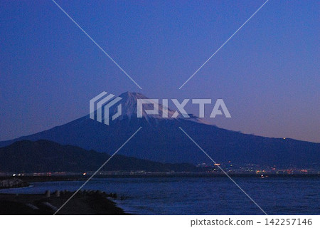 Before dawn in Shizuoka Prefecture, Miho no Matsubara on Suruga Bay and "Mt. Fuji" (6:29 AM) Before dawn in Shizuoka Prefecture, Miho no Matsubara on Suruga Bay and "Mt. Fuji" (6:29 AM) 142257146