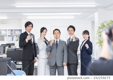 業務組膽量構成 業務組膽量構成 142259273