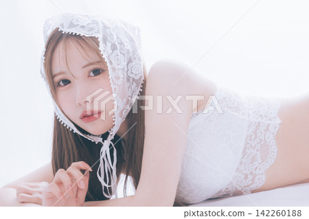 芭蕾舞核心時尚中的女性 142260188