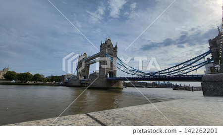 This is building around the icon of Tower Bridge, London This is building around the icon of Tower Bridge, London 142262201