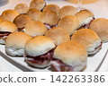 Sandwiches 142263386