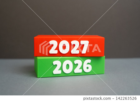 End of 2026 and arrival of 2027. New Year strategy, rules and forecasts. Changing priorities and market conditions require planning, adaptation and preparation for the future. End of 2026 and arrival of 2027. New Year strategy, rules and forecasts. Changing priorities and market conditions require planning, adaptation and preparation for the future. 142263526