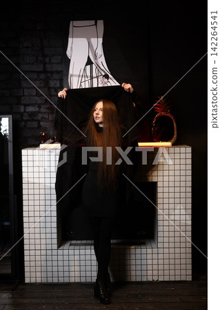Contemplative artist amidst minimalistic gallery environment Contemplative artist amidst minimalistic gallery environment 142264541