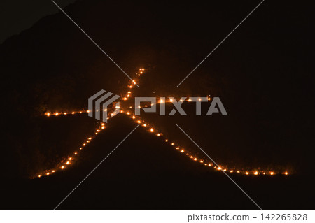Gozan Okuribi 2026: Kyoto's Obon Festival - A dazzling spectacle that scorches the night sky 32 Gozan Okuribi 2026: Kyoto's Obon Festival - A dazzling spectacle that scorches the night sky 32 142265828