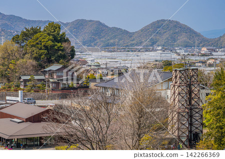 Nirayama Reverberatory Furnace and townscape in Izunokuni City (Shizuoka Prefecture) Nirayama Reverberatory Furnace and townscape in Izunokuni City (Shizuoka Prefecture) 142266369