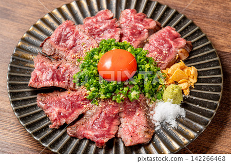 A flavorful and juicy skirt steak A flavorful and juicy skirt steak 142266468