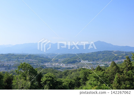 View of the Yamakita area from Azumayama Park in Ninomiya Town, Kanagawa Prefecture. View of the Yamakita area from Azumayama Park in Ninomiya Town, Kanagawa Prefecture. 142267062