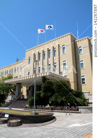 Exterior view of the Wakayama Prefectural Government building Exterior view of the Wakayama Prefectural Government building 142267897