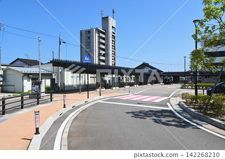 冰見站(富山縣冰見市) 冰見站(富山縣冰見市) 142268210
