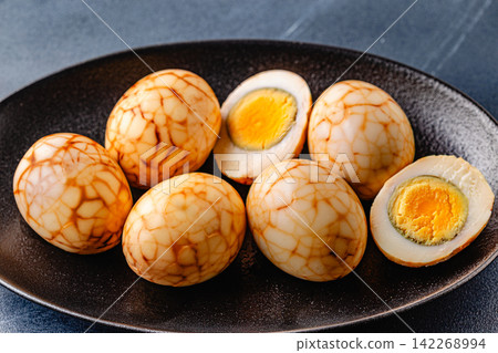 Brown and White Tea Marble Eggs Brown and White Tea Marble Eggs 142268994