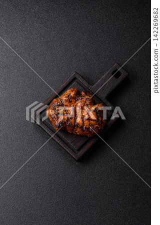 Grilled beef or pork steak seasoned with salt and allspice. Grilled steak Grilled beef or pork steak seasoned with salt and allspice. Grilled steak 142269682