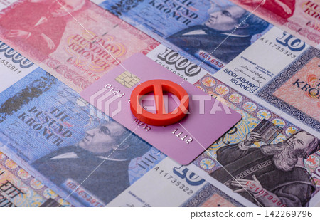 Blocking of a bank debit card, account, or bill, fraud, or bankruptcy. Blocking of a bank card 142269796