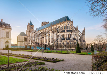 Bourges cathedral on sunset Bourges cathedral on sunset 142271330
