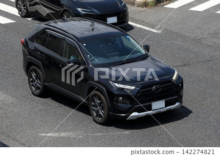 Domestic SUV vehicle Domestic SUV vehicle 142274821