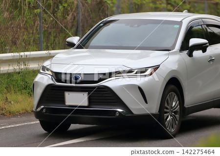 Domestic luxury crossover SUV vehicles Domestic luxury crossover SUV vehicles 142275464