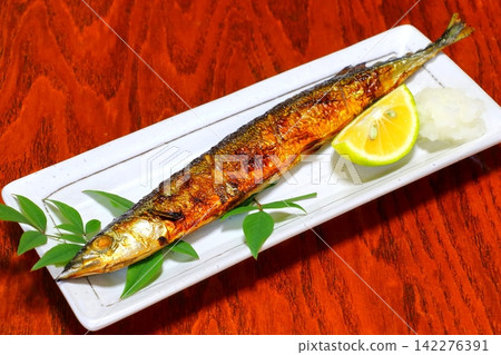 烤SANMA 142276391