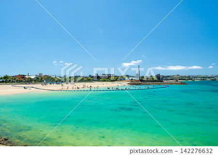 Scenery of Sunset Beach in Chatan Town, Okinawa Prefecture 142276632
