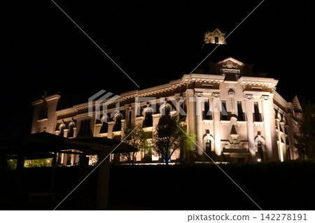 Niigata City History Museum lit up at night Niigata City History Museum lit up at night 142278191
