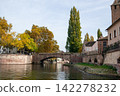 Pleasure boat sightseeing in Strasbourg, France 142278232