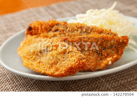 炸竹莢魚 炸竹莢魚 142279504