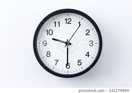 時鐘顯示9:30 時鐘顯示9:30 142279969