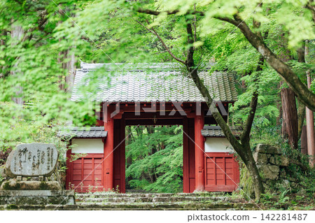 【滋賀縣東近江市】百齋寺:紅門與翠綠 【滋賀縣東近江市】百齋寺:紅門與翠綠 142281487